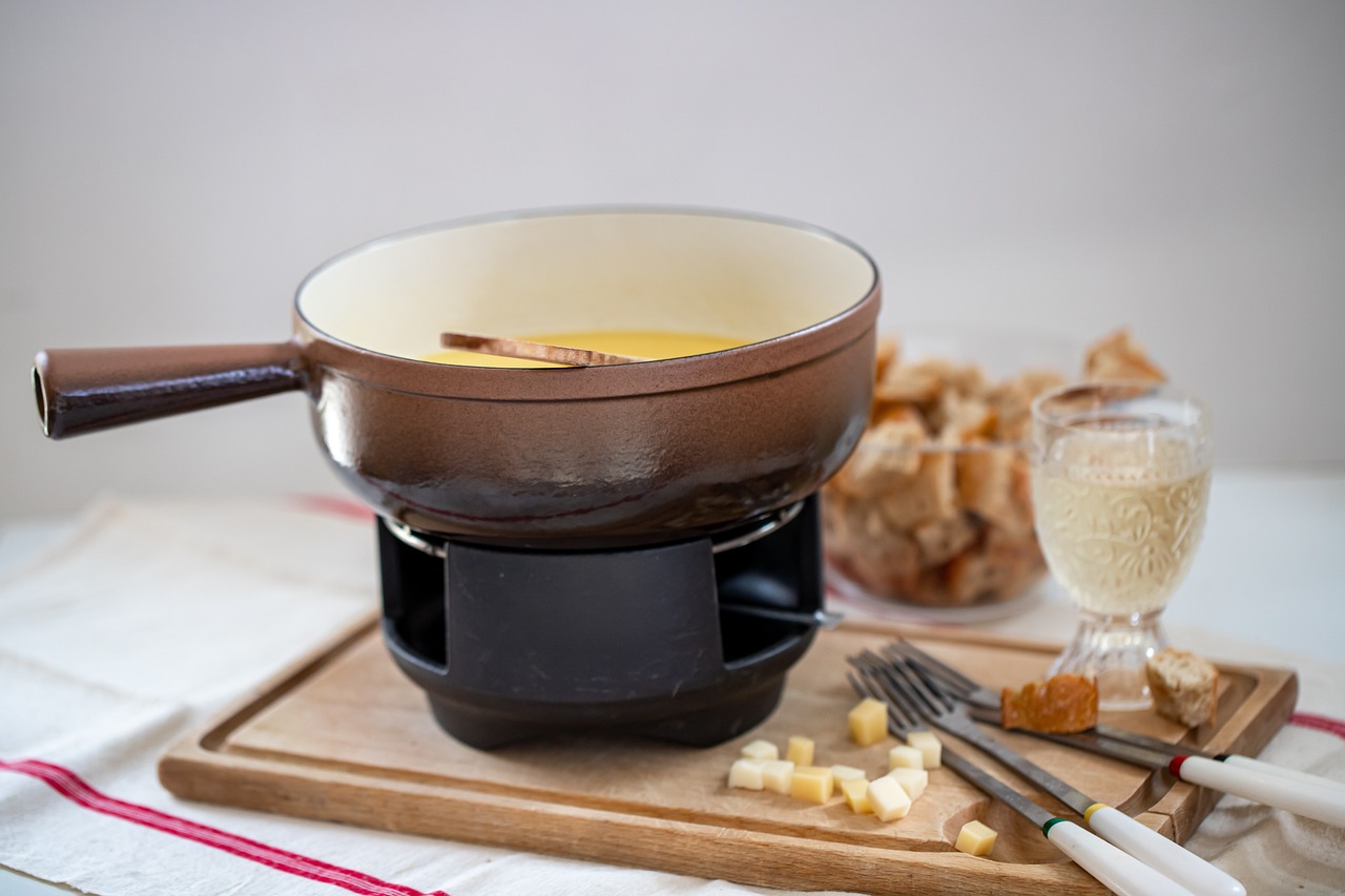 fondue maker