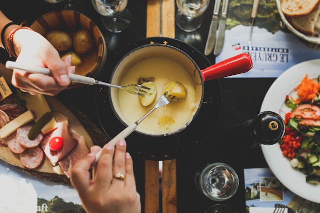 fondue maker